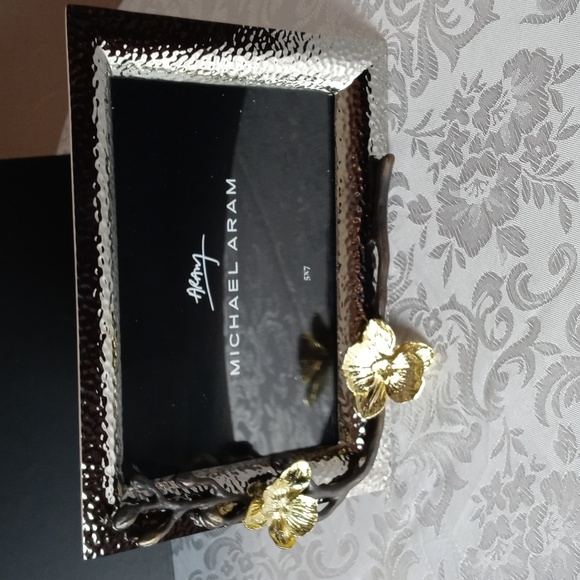 NWT Michael Aram Silver Frame with Gold Orchid Design - Picture 2 of 10